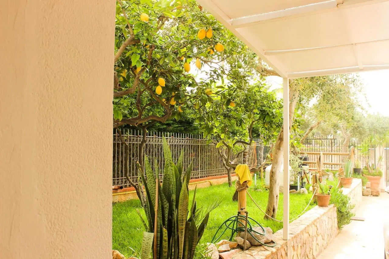 Amecasa - Casa Vacanze Sicilia Carini 0*,  Italy